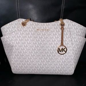 Micheal Kors handbag